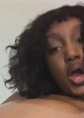 Queen-24-3561600-photo-2