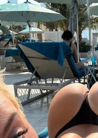 Becky-24-3561406-photo-1