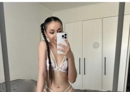 Billericay | Profile Aura-26-3561890-photo-1