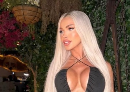 Alexia-21-3561905-photo-1