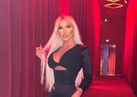 Alexia-21-3561905-photo-2