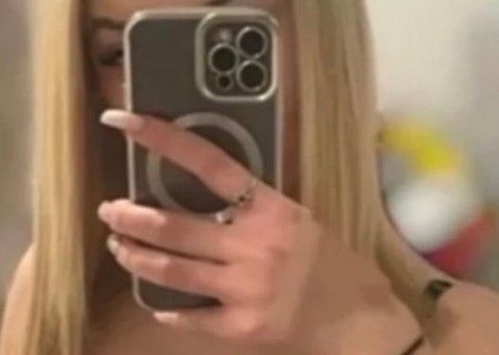 LADY-21-3562092-photo-0