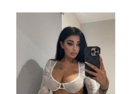 Aldershot | Profile KIMBERLY-25-3561815-photo-1