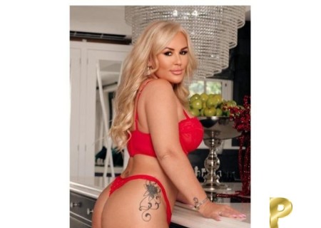 Stunning Welsh Blonde-0-3537439-photo-0