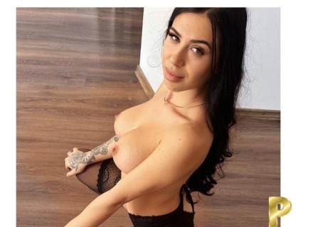Lily-21-3545013-photo-1