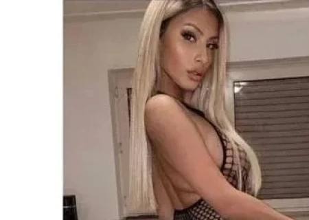 Lowestoft | Profile Ella-28-3545724-photo-1