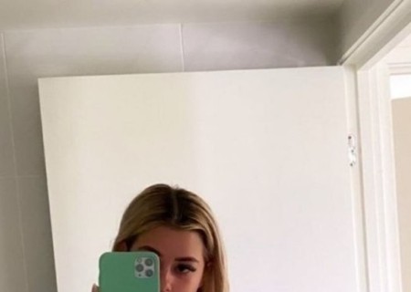 glamorous-18-3562263-photo-0