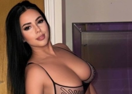 Burnley | Profile REBECCA-24-3562087-photo-1