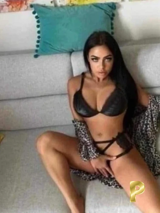 COCO-24-3560561-photo-1