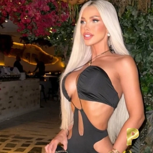 Alexia-21-3561905-photo-4