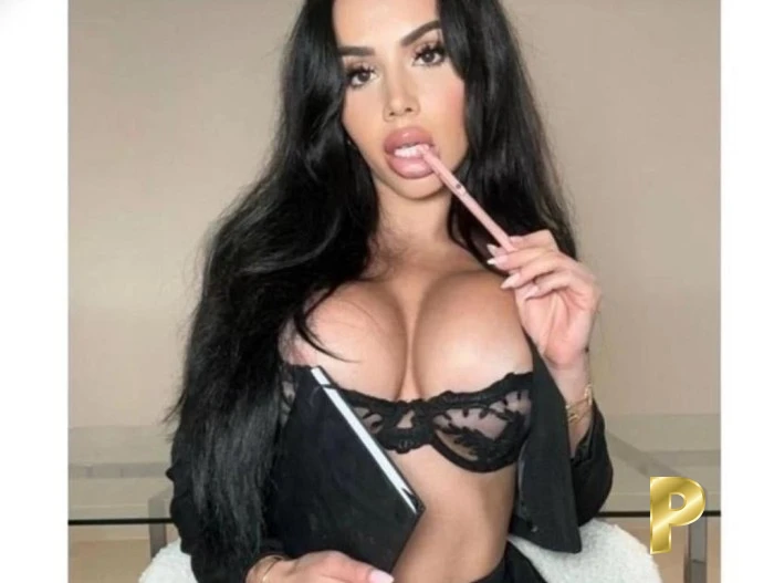 Nicolle-21-3544376-photo-3
