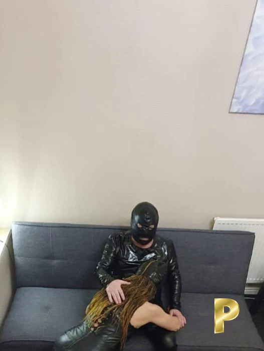 Kinky Couple-32-3547289-photo-4