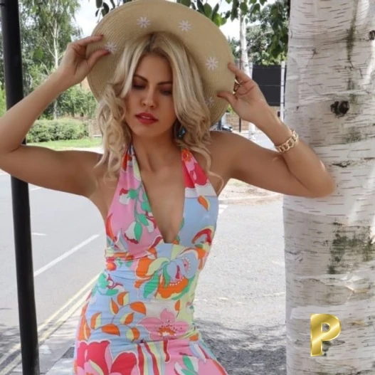 Scarlet Temptress-33-3562281-photo-0