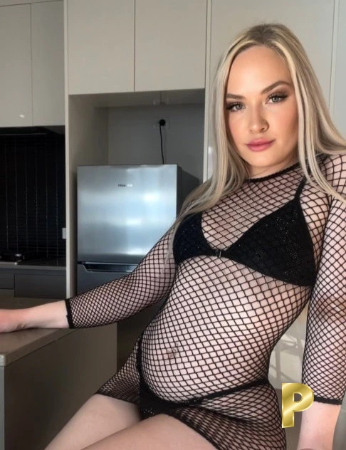 Kloe Adams-22-3556600-photo-8