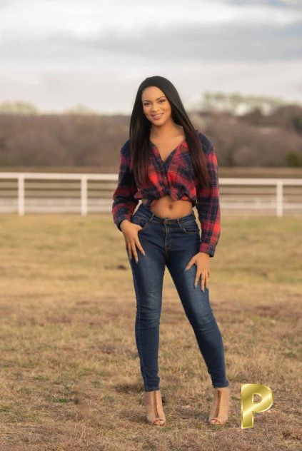 Skylar-25-3551059-photo-2